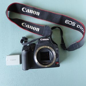 Canon EOS Rebel XS Black Body Only W Canon Shoulder Strap & Batt. Parts/Repair